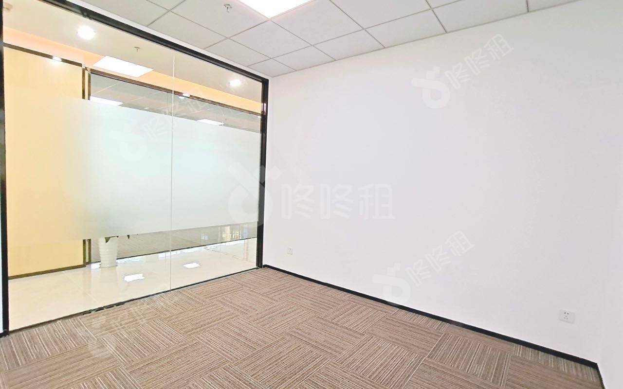 园西工业区_188平_精装_办公室隔间