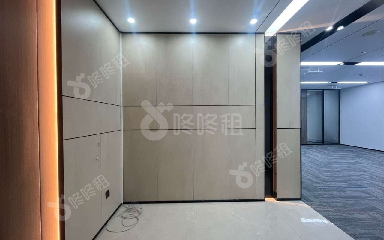 宏发前城中心(宏发QCC前城)_261平_精装_前台