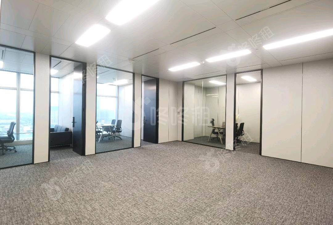 深圳湾SIC超级总部中心_298平_精装_办公室开间