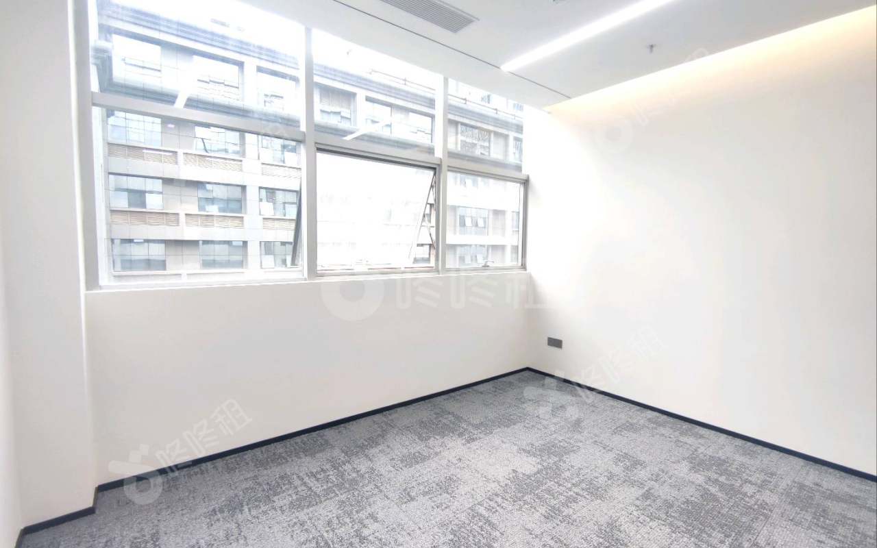 惠恒大厦_80平_精装_办公室隔间