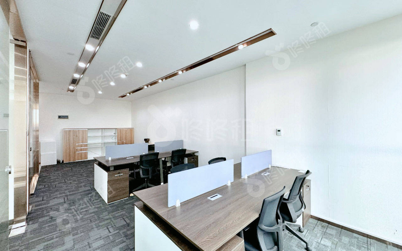 香江金融中心_100平_精装_办公室开间