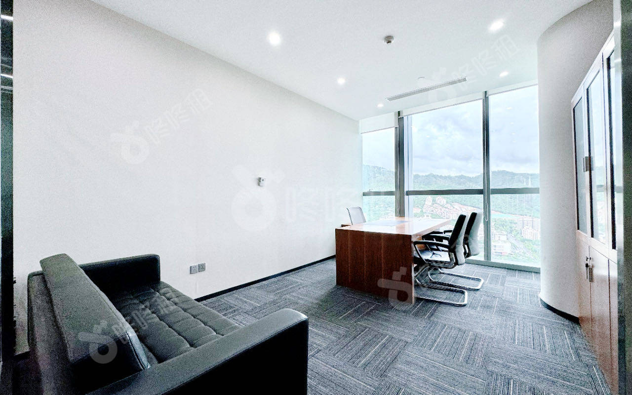 香江金融中心_284.58平_精装_办公室隔间