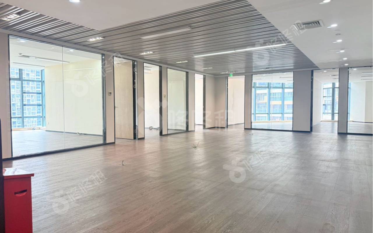 国际西岸商务大厦_1446.41平_精装_办公室开间