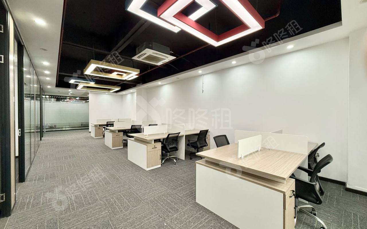 聚创金谷文化创意园_240平_精装_办公室开间