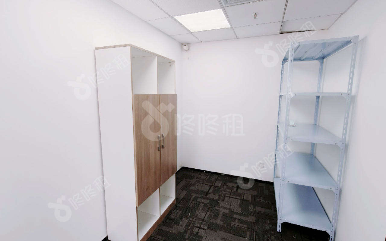 同心大厦(证券大厦)_125平_精装_办公室隔间