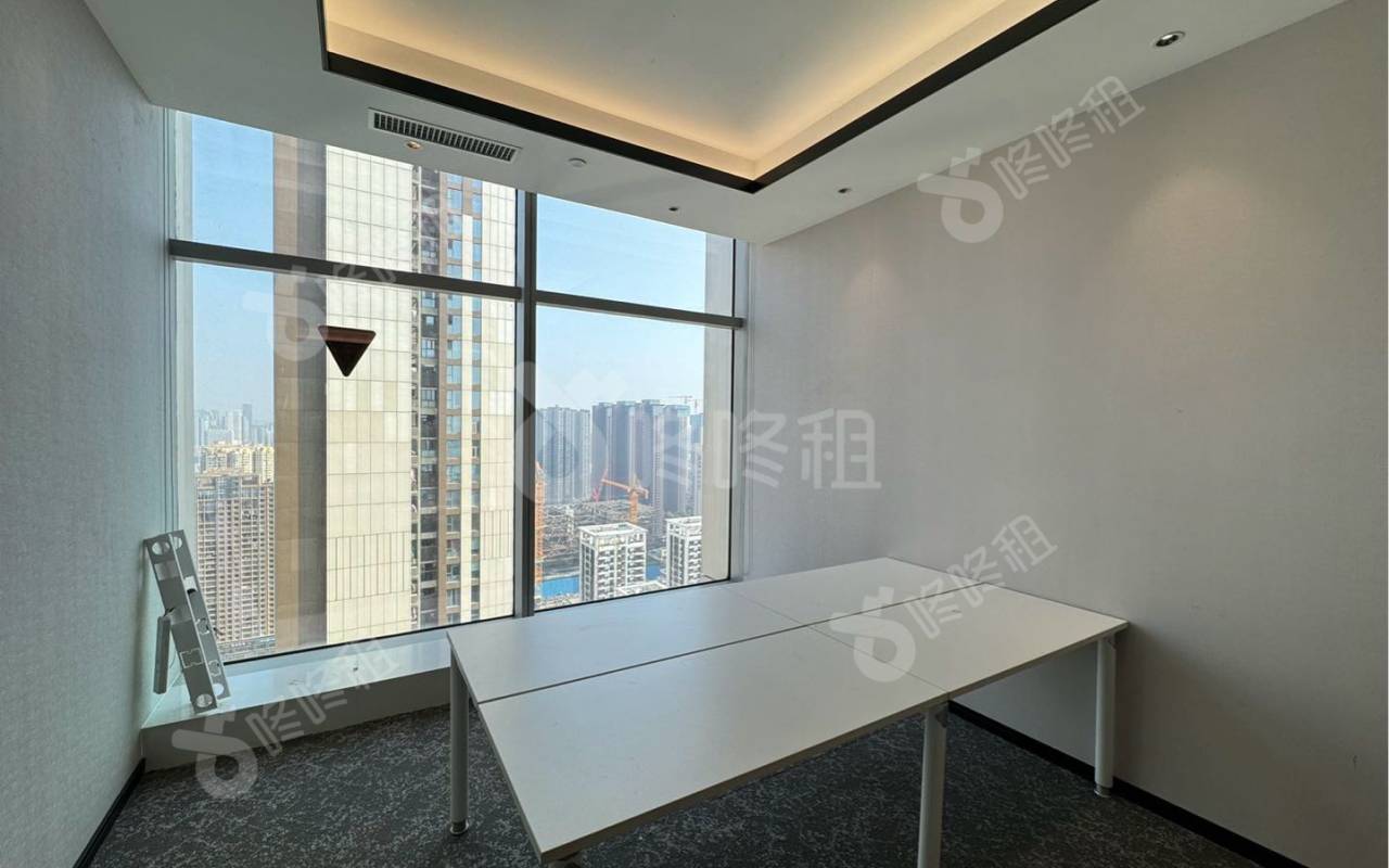 前海HOP国际_237平_精装_办公室隔间