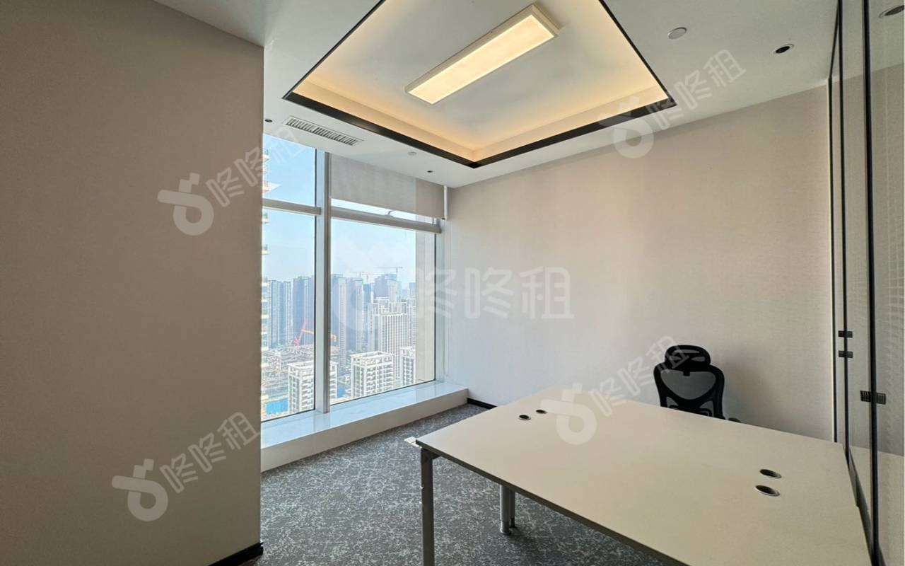 前海HOP国际_237平_精装_办公室隔间