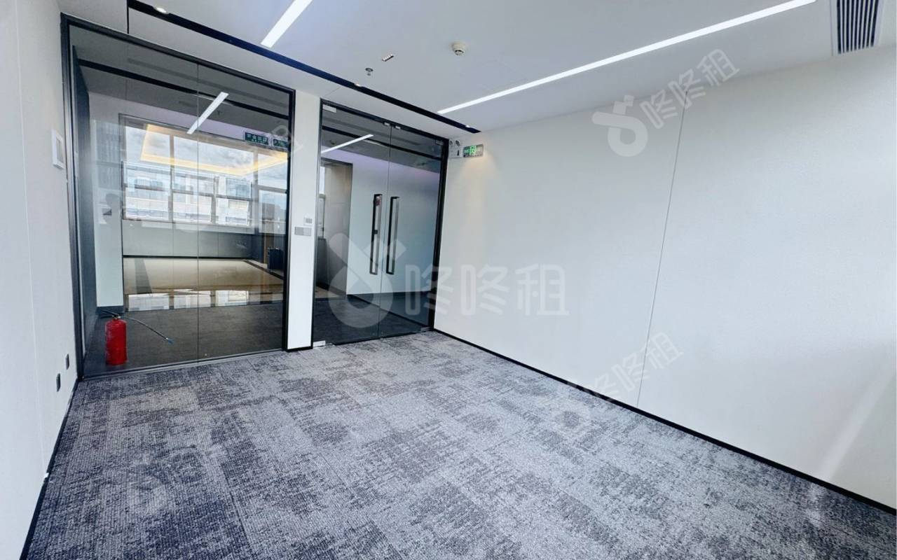 惠恒大厦_43平_精装_办公室开间