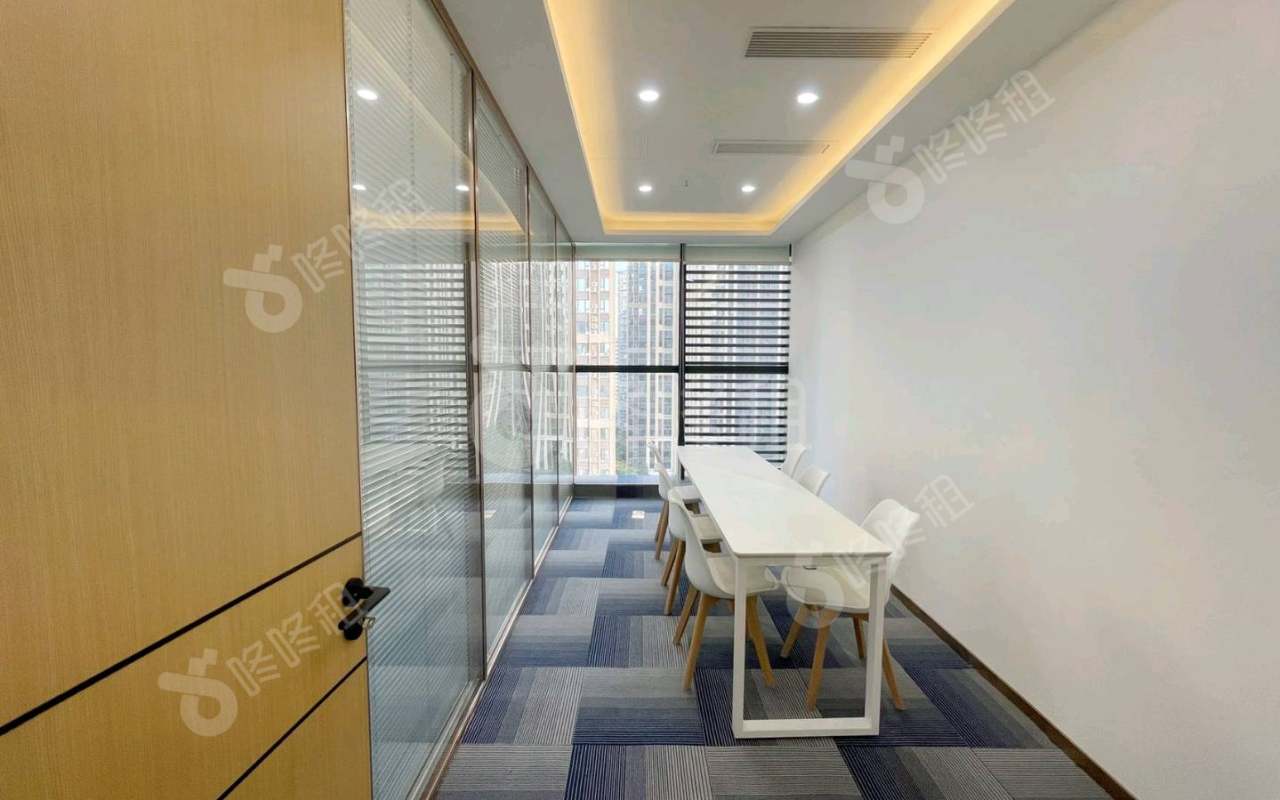 西乡商会大厦_165平_精装_办公室隔间