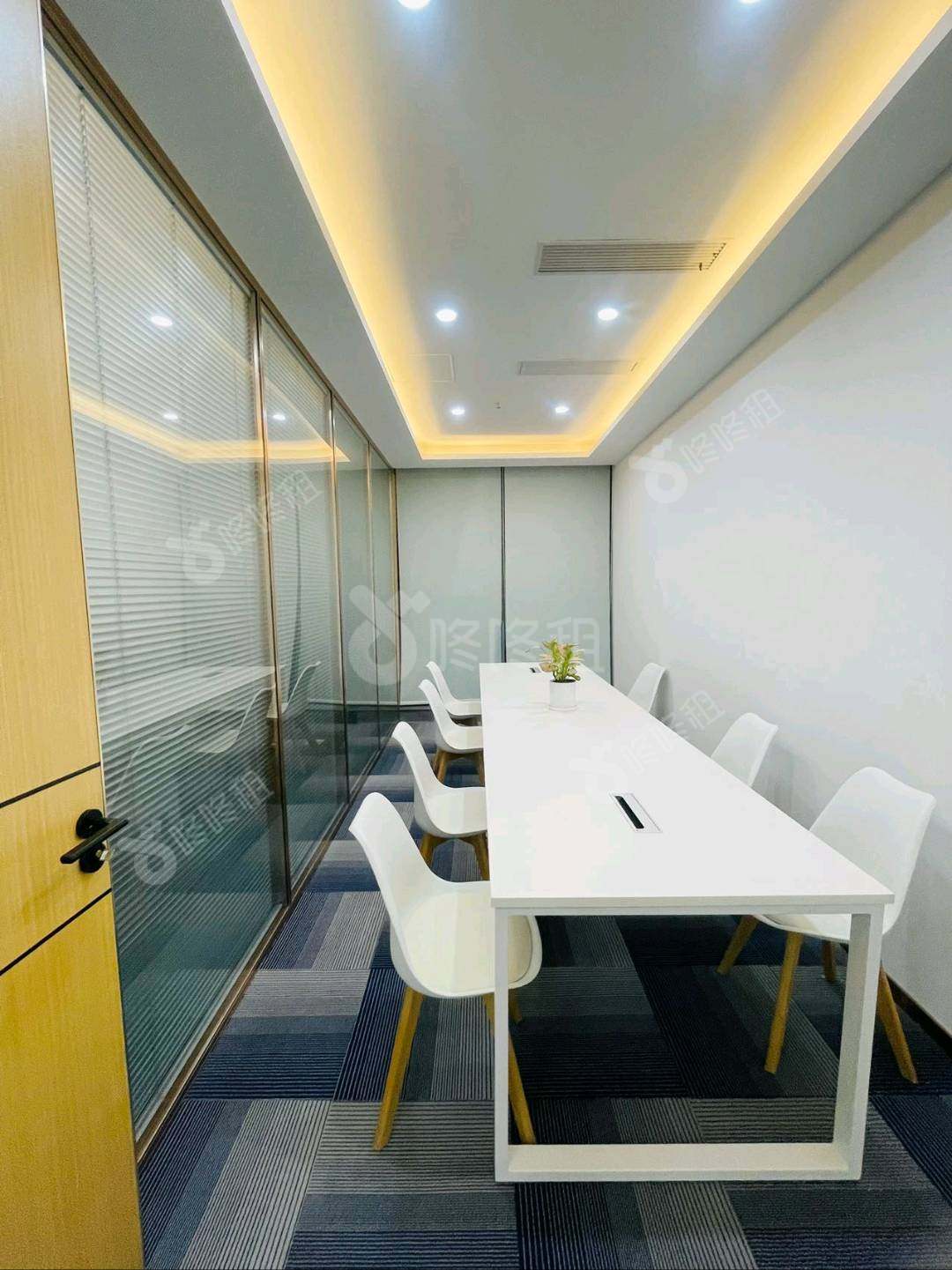 西乡商会大厦_165平_精装_办公室隔间