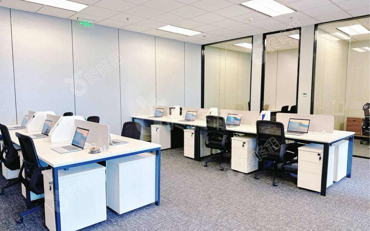 前海嘉里中心_385平_精装_办公室开间