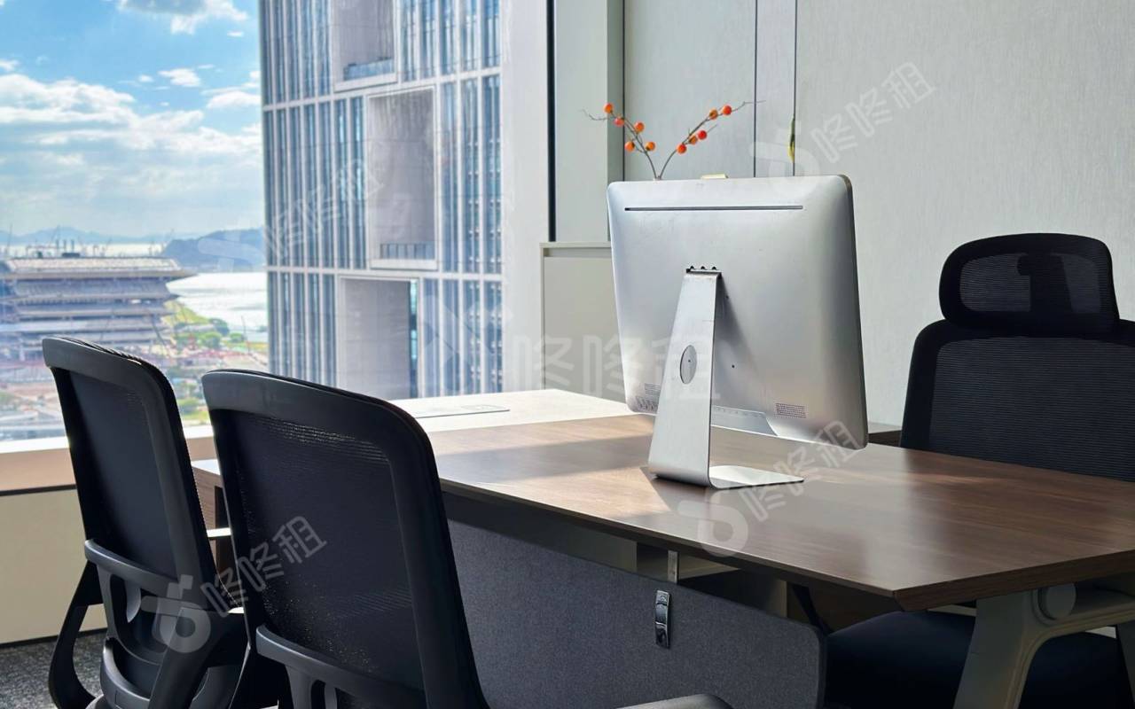 前海嘉里中心_385平_精装_办公室隔间