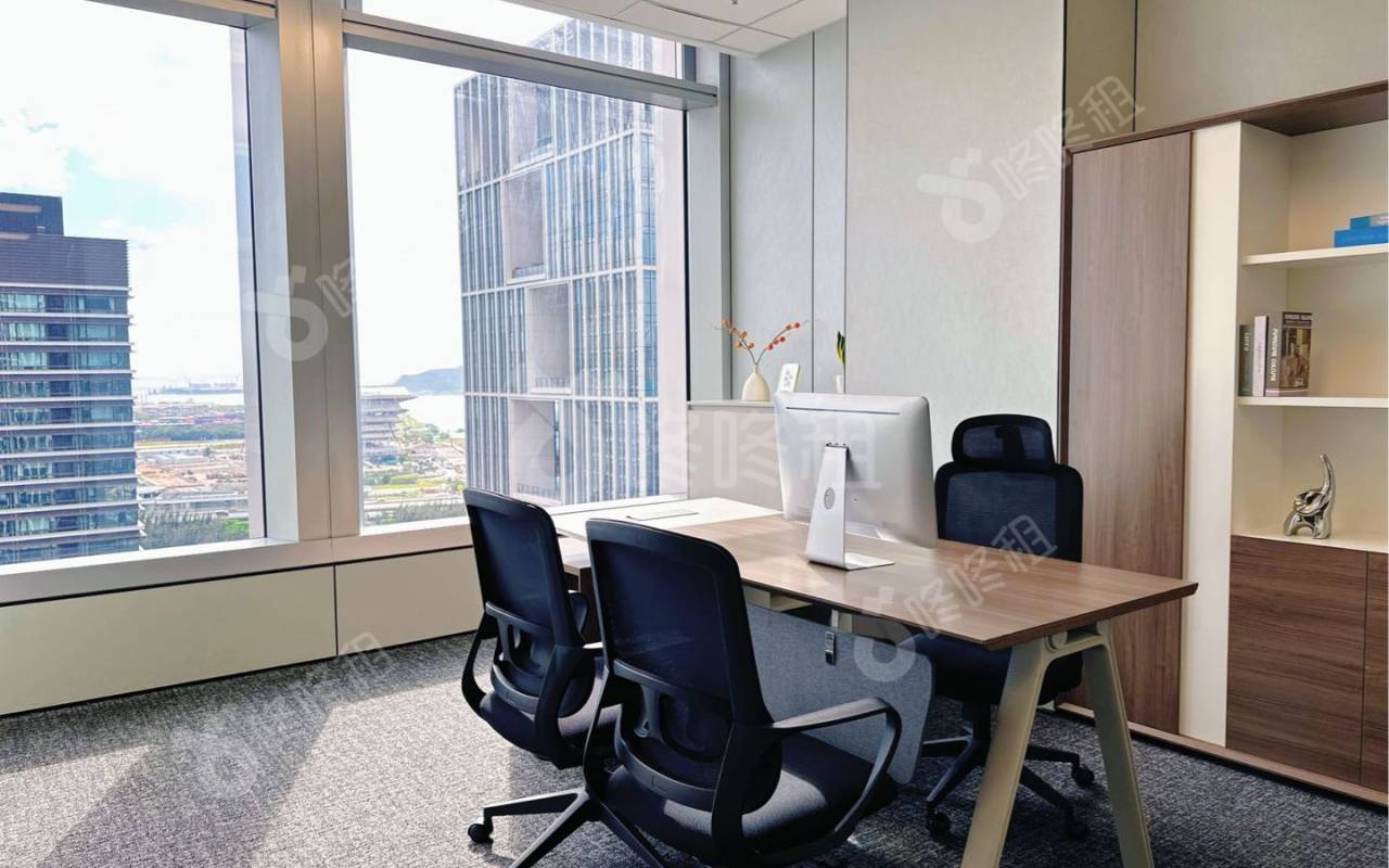 前海嘉里中心_385平_精装_办公室隔间