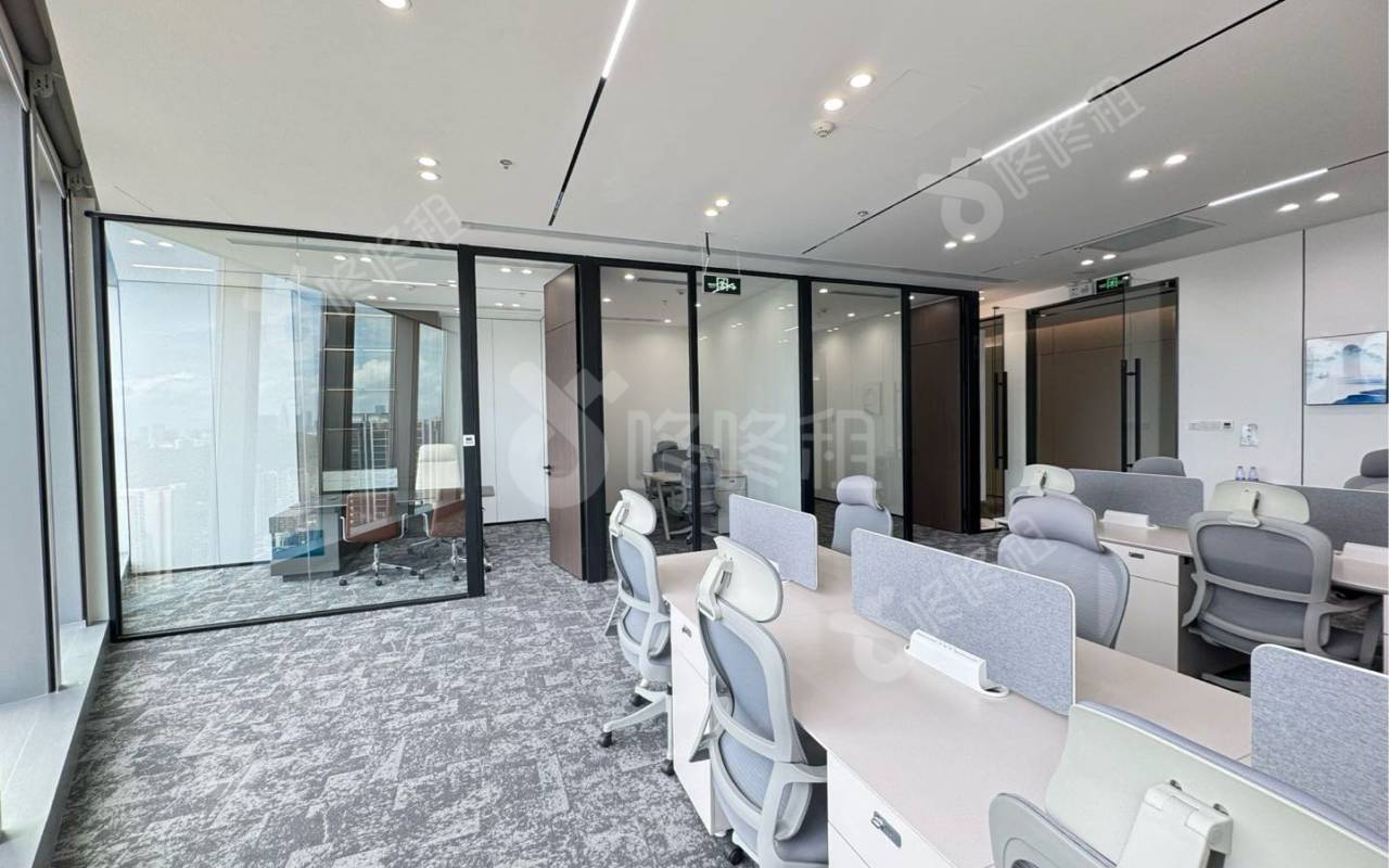 世茂前海中心（前海世茂大厦）_135.86平_精装_办公室开间