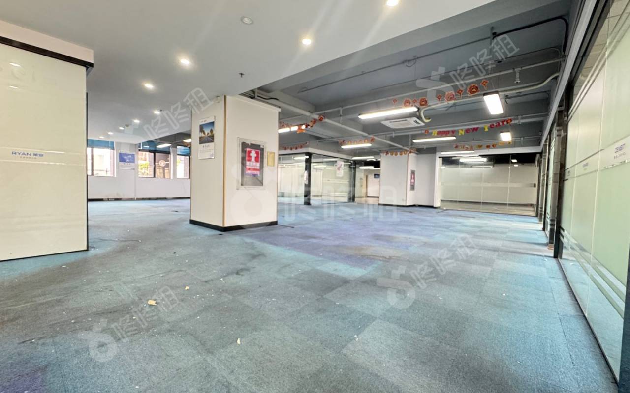 特发信息港_585平_精装_办公室开间