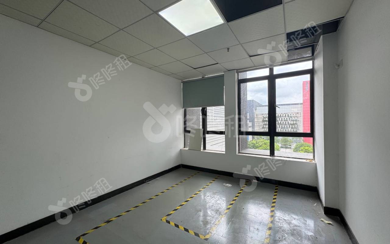 特发信息港_585平_精装_办公室隔间