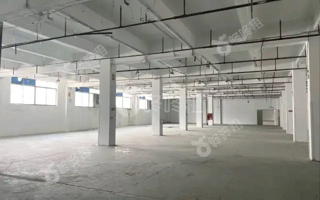 胜立工业园_3578平米_简装_办公室房源出租