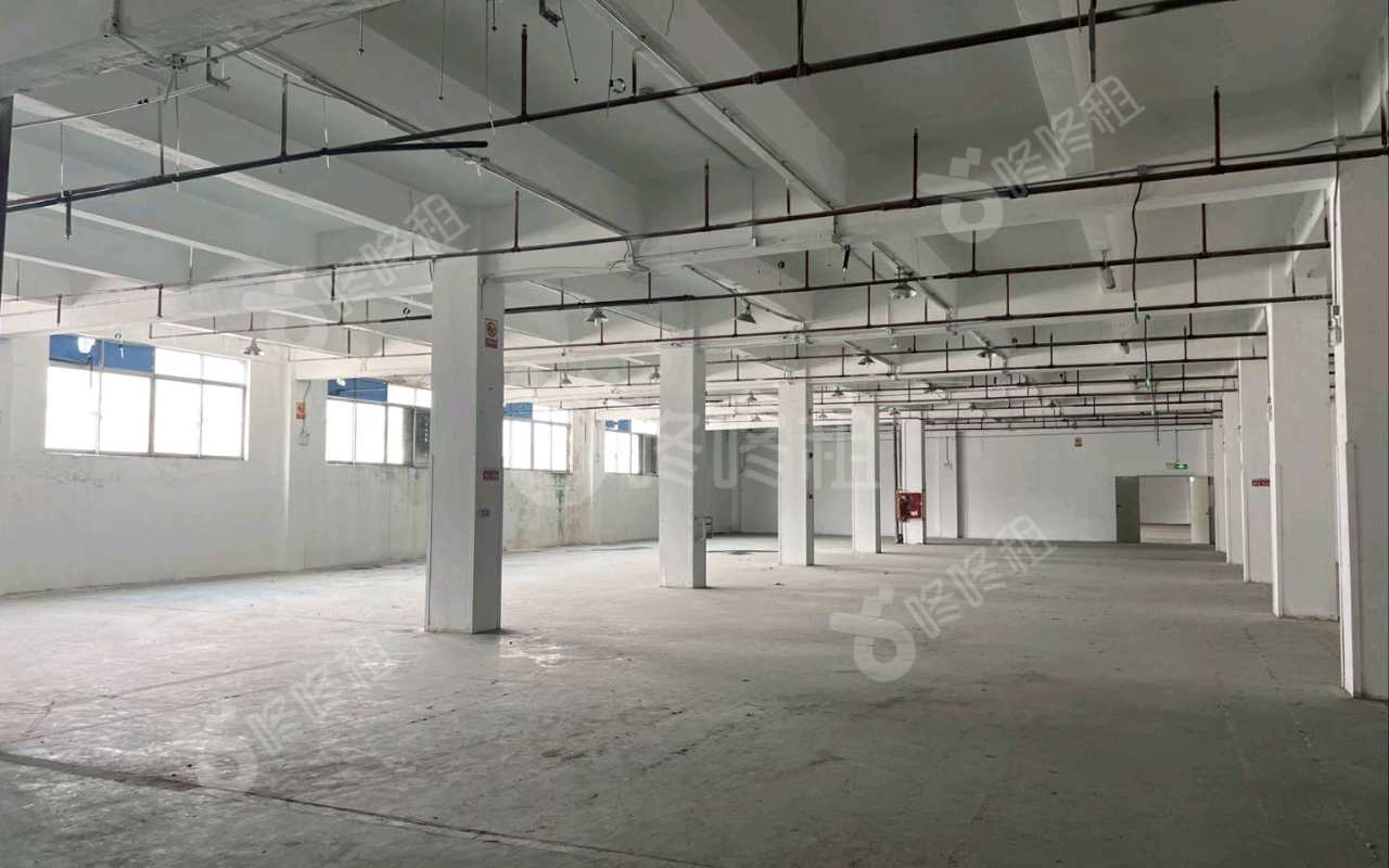 胜立工业园_3578平_简装_办公室开间