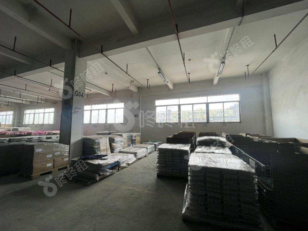 胜立工业园_3578平_简装_办公室开间