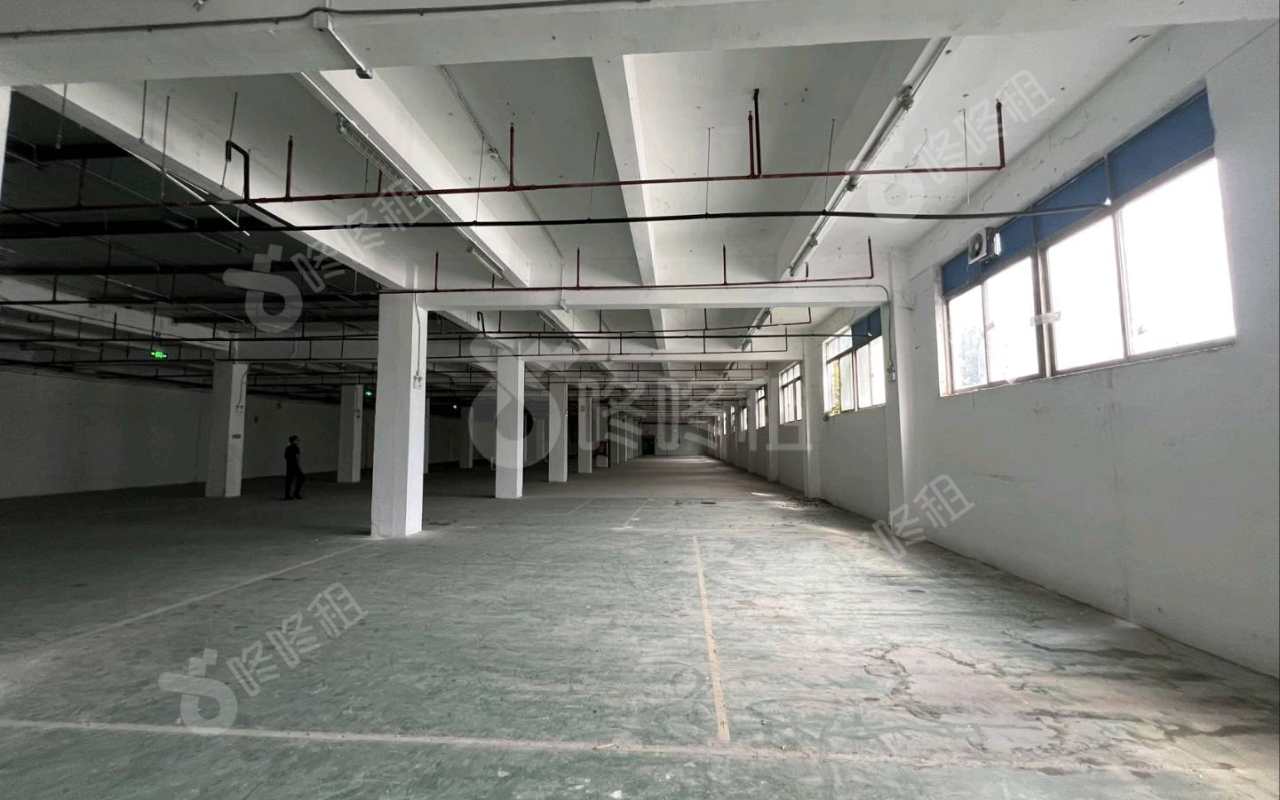 胜立工业园_3578平_简装_办公室开间