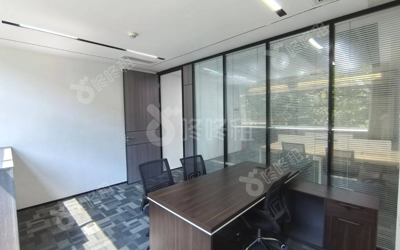 深圳软件园_112.5平_豪装_办公室隔间