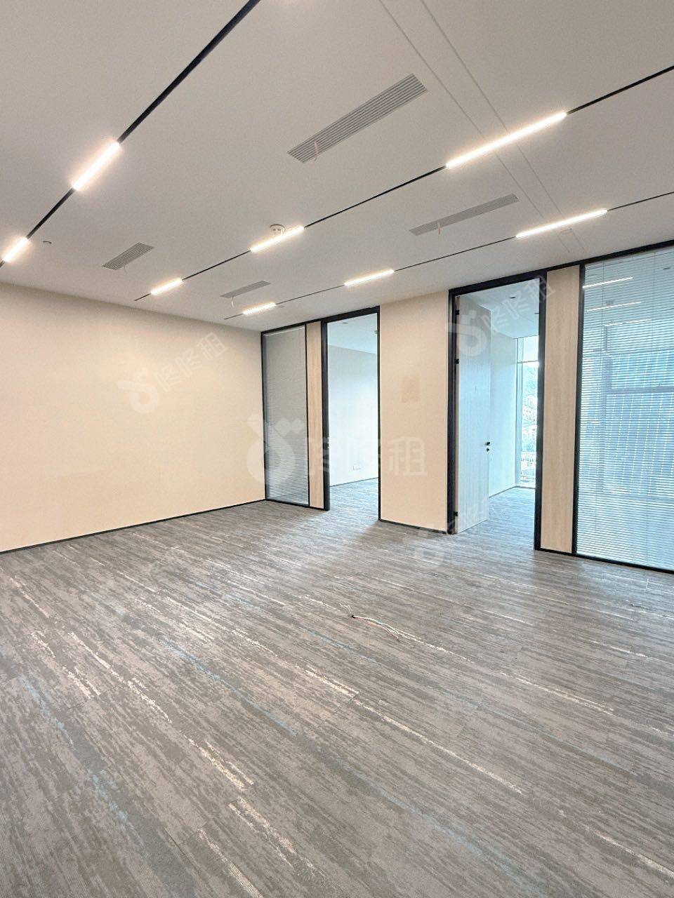 前海香缤国际金融中心_151平_精装_办公室开间