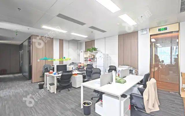 前海鸿荣源中心_322平_精装_办公室隔间
