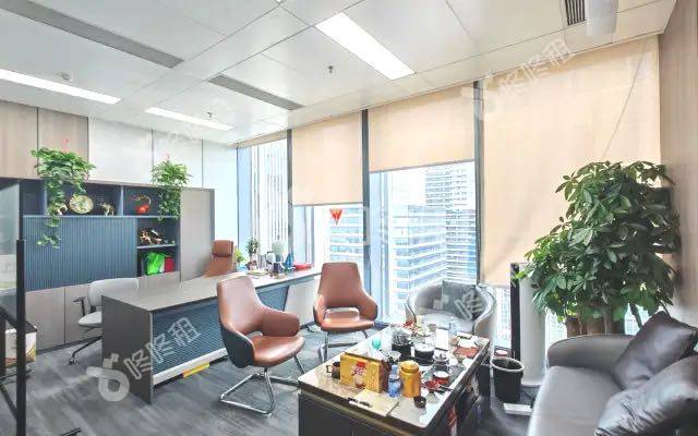 前海鸿荣源中心_322平_精装_办公室隔间