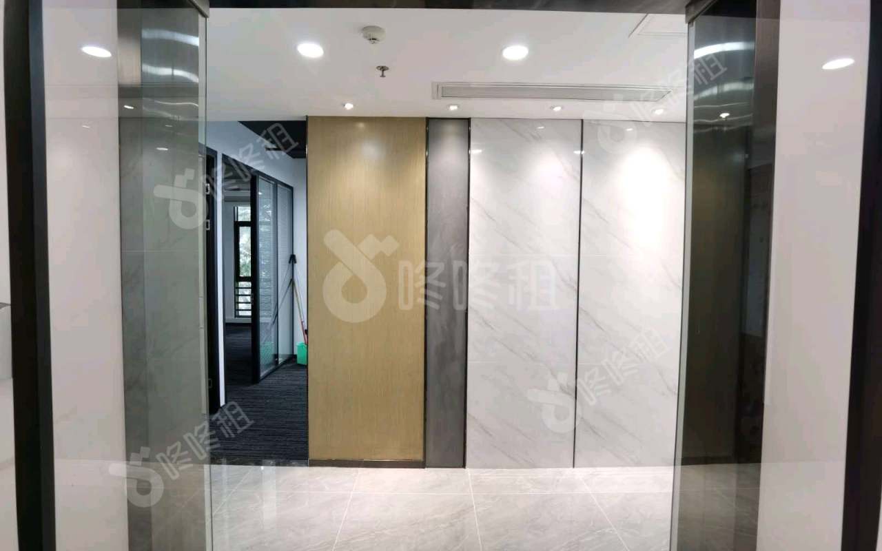 TCL国际E城_158平_精装_前台