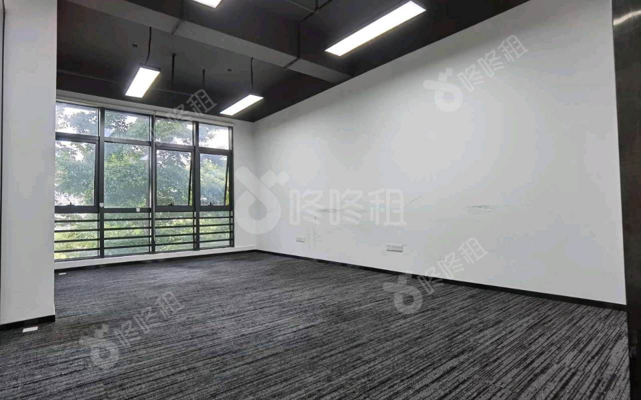 TCL国际E城_158平_精装_办公室开间