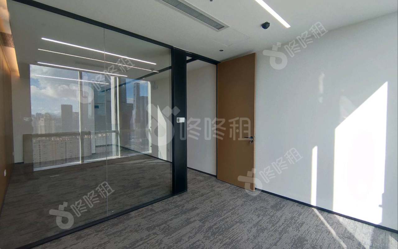 海岸城大厦_105平_精装_办公室隔间