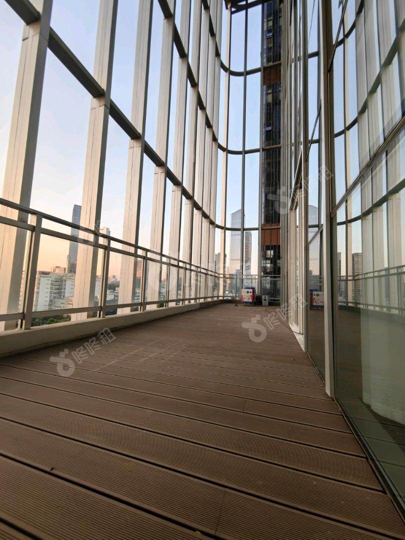 彩讯科技大厦_888平_精装_阳台