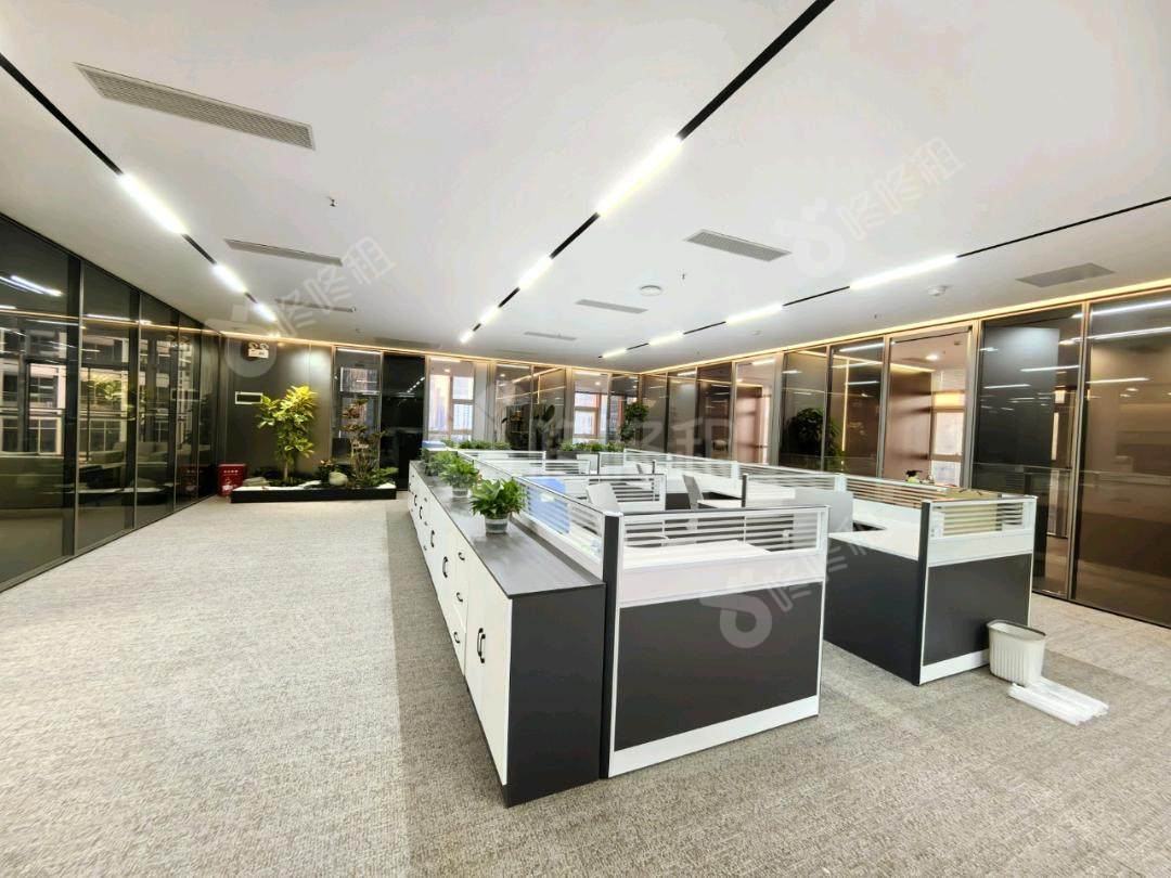 彩讯科技大厦_888平_精装_办公室开间