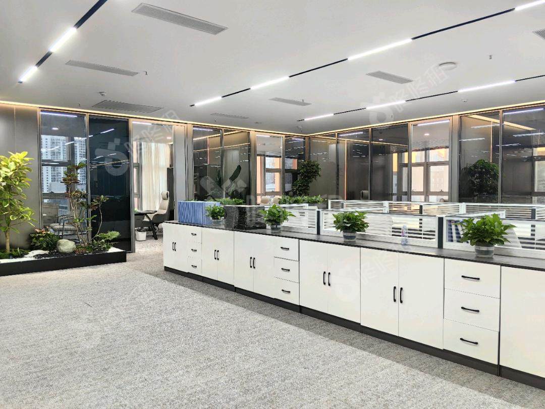 彩讯科技大厦_888平_精装_办公室开间