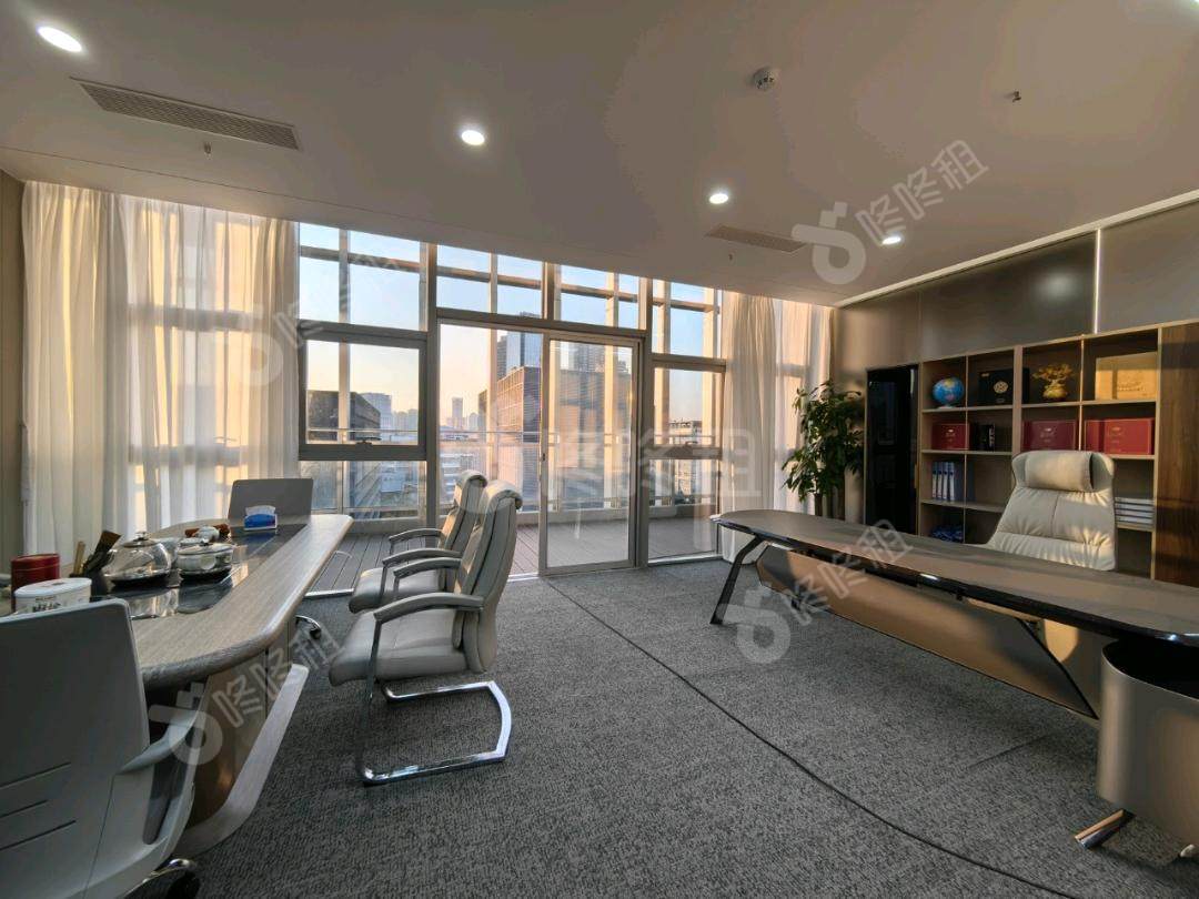 彩讯科技大厦_888平_精装_办公室隔间