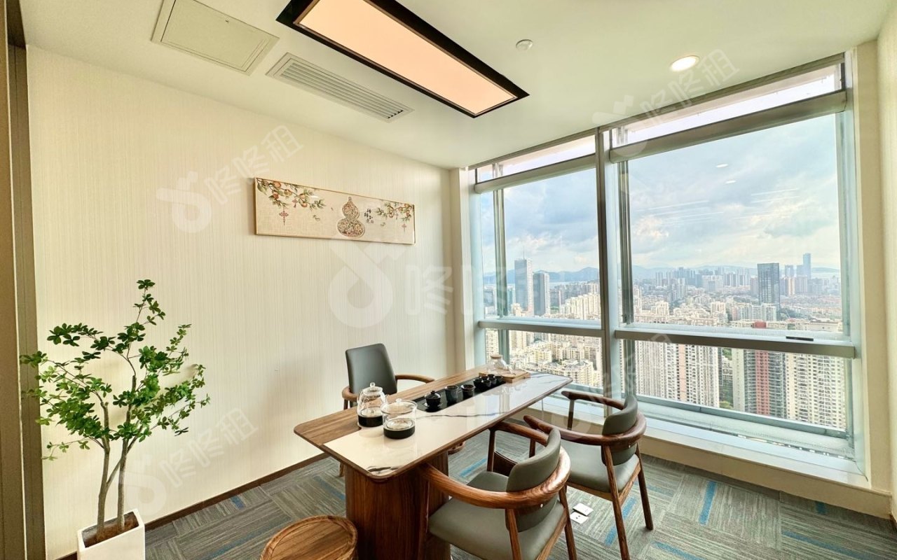 中洲控股中心_168平_精装_办公室隔间