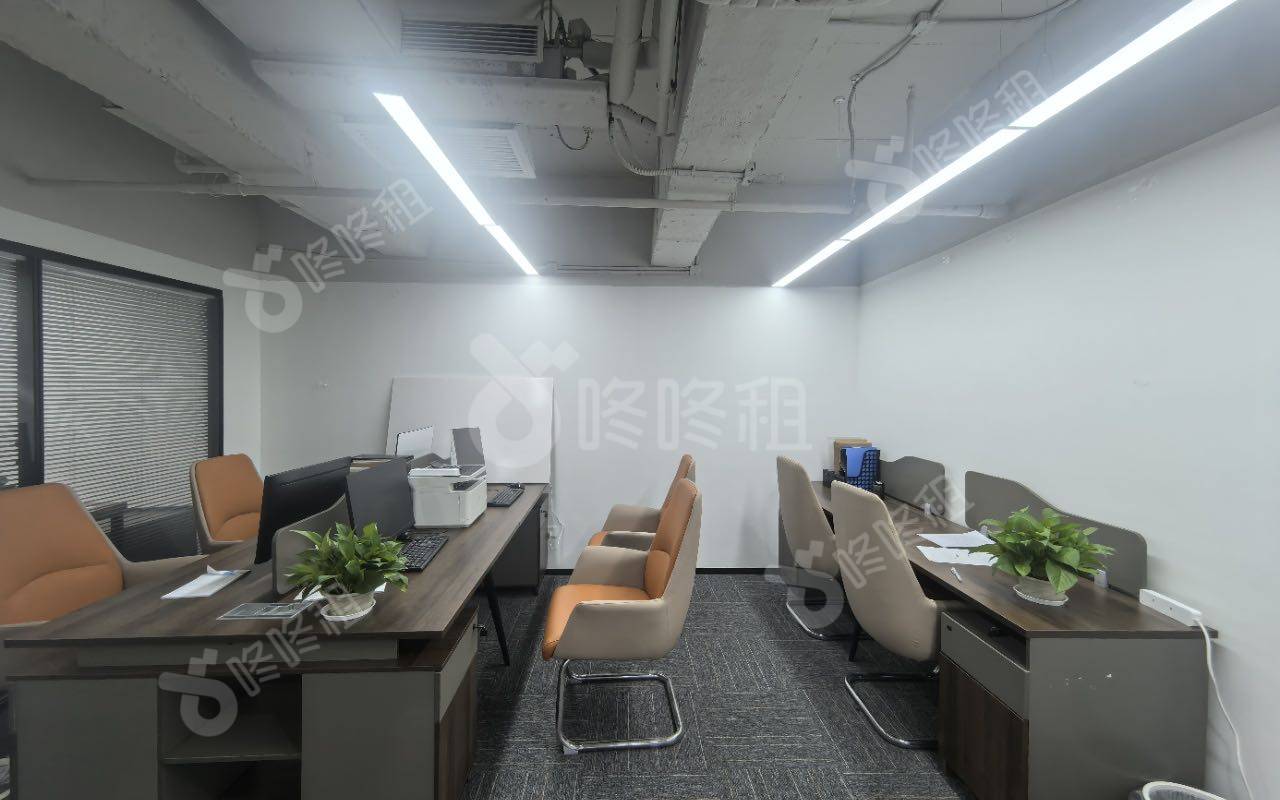 中银大厦_93平_精装_办公室开间