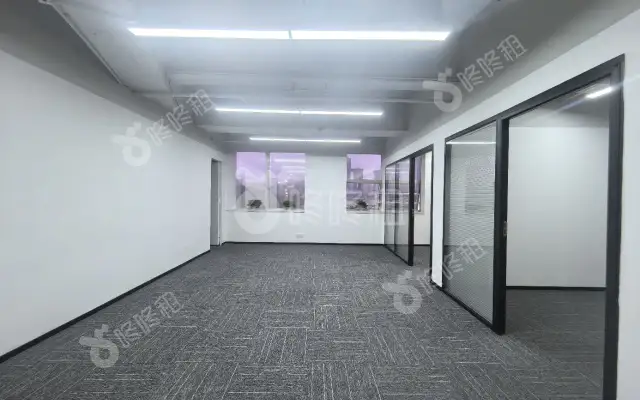 中银大厦_114平米_精装_办公室房源出租