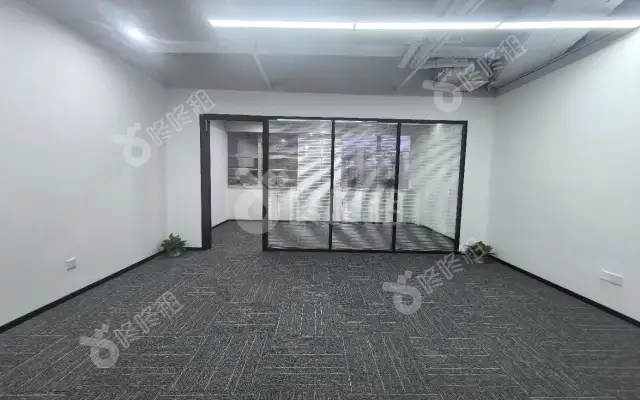 中银大厦_73平米_精装_办公室房源出租