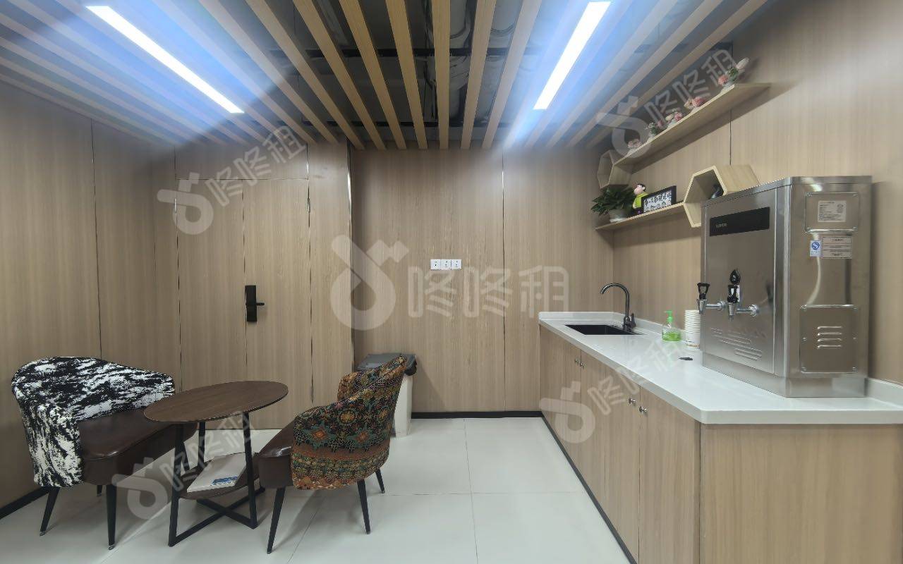 中银大厦_73平_精装_吧台