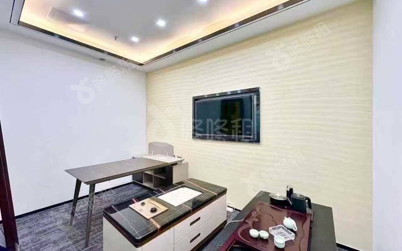 卓越世纪中心_316平_精装_办公室隔间