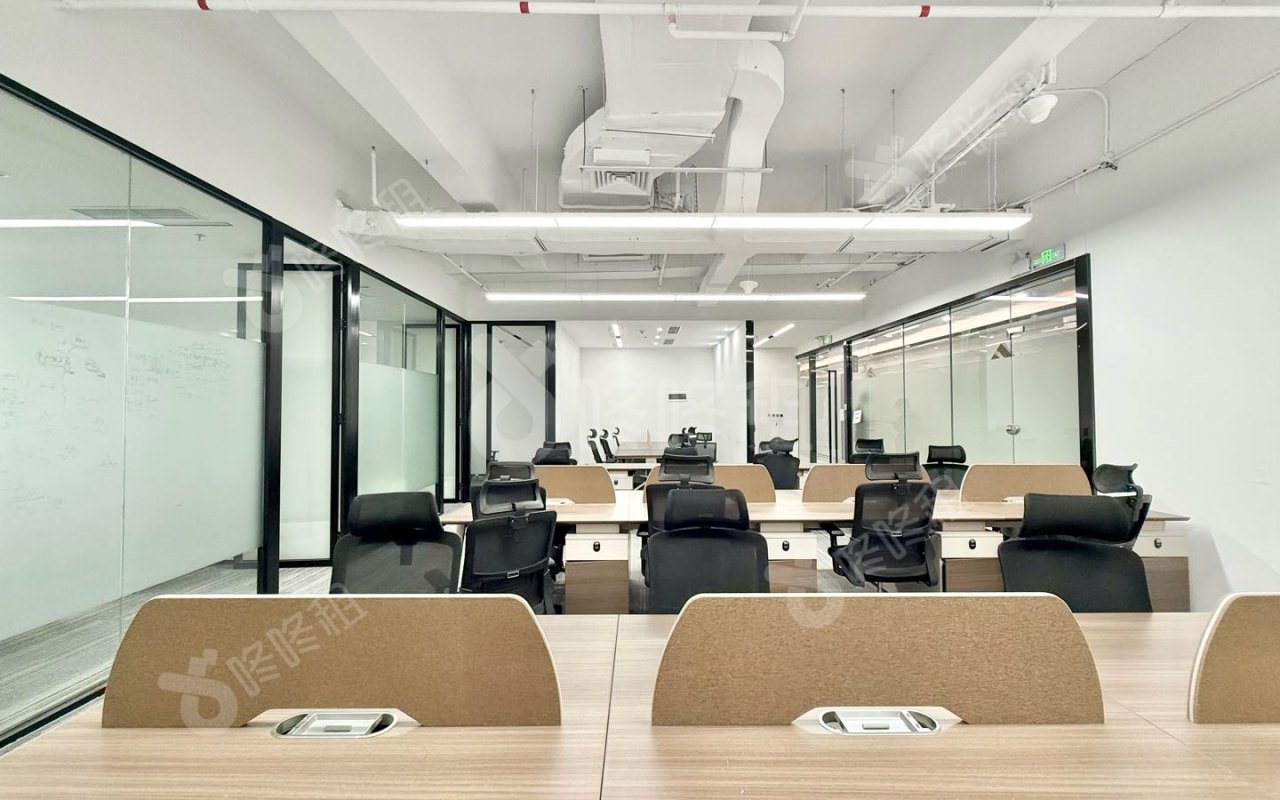 讯美科技广场_186平_精装_办公室开间