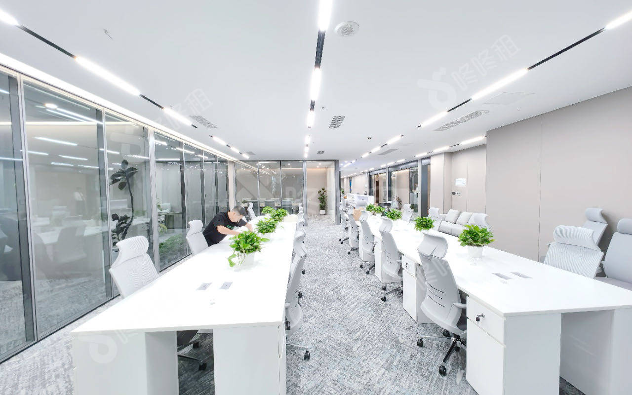 粤美特大厦_500平_豪装_办公室开间