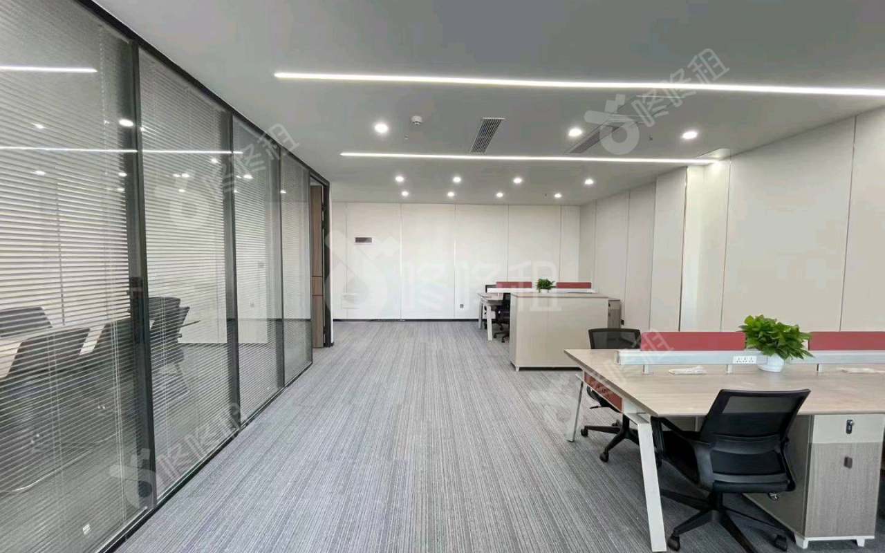 中粮商务公园_235平_精装_办公室开间