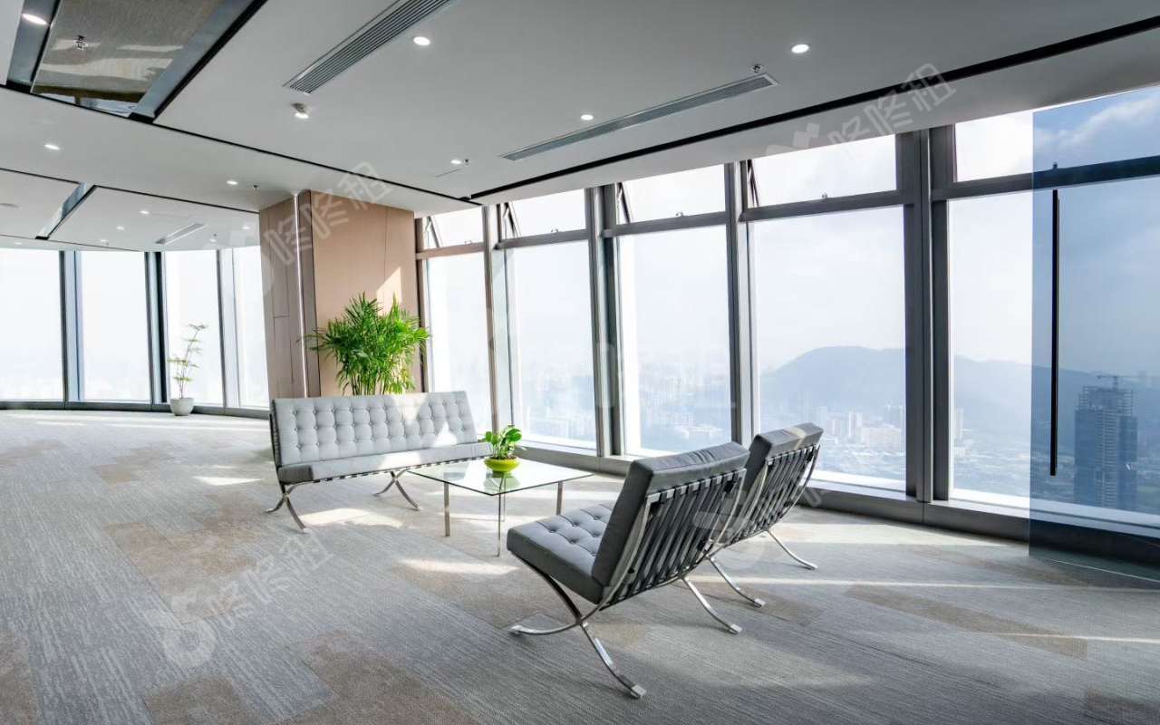 卓越前海壹号_438平_精装_办公室开间