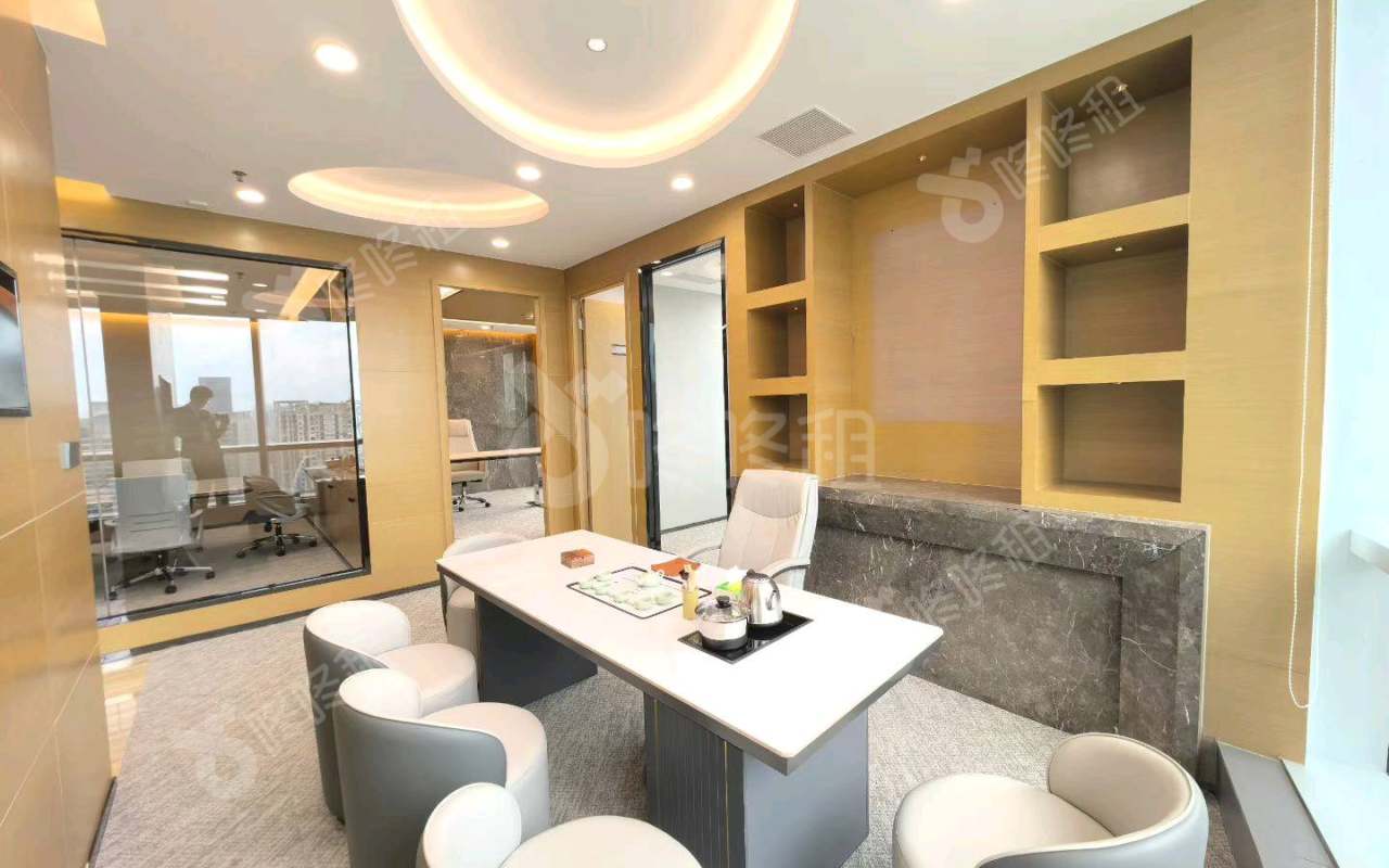 中洲控股中心_450平_精装_办公室隔间