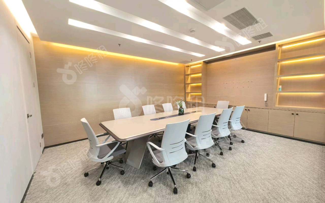 中洲控股中心_450平_精装_办公室隔间