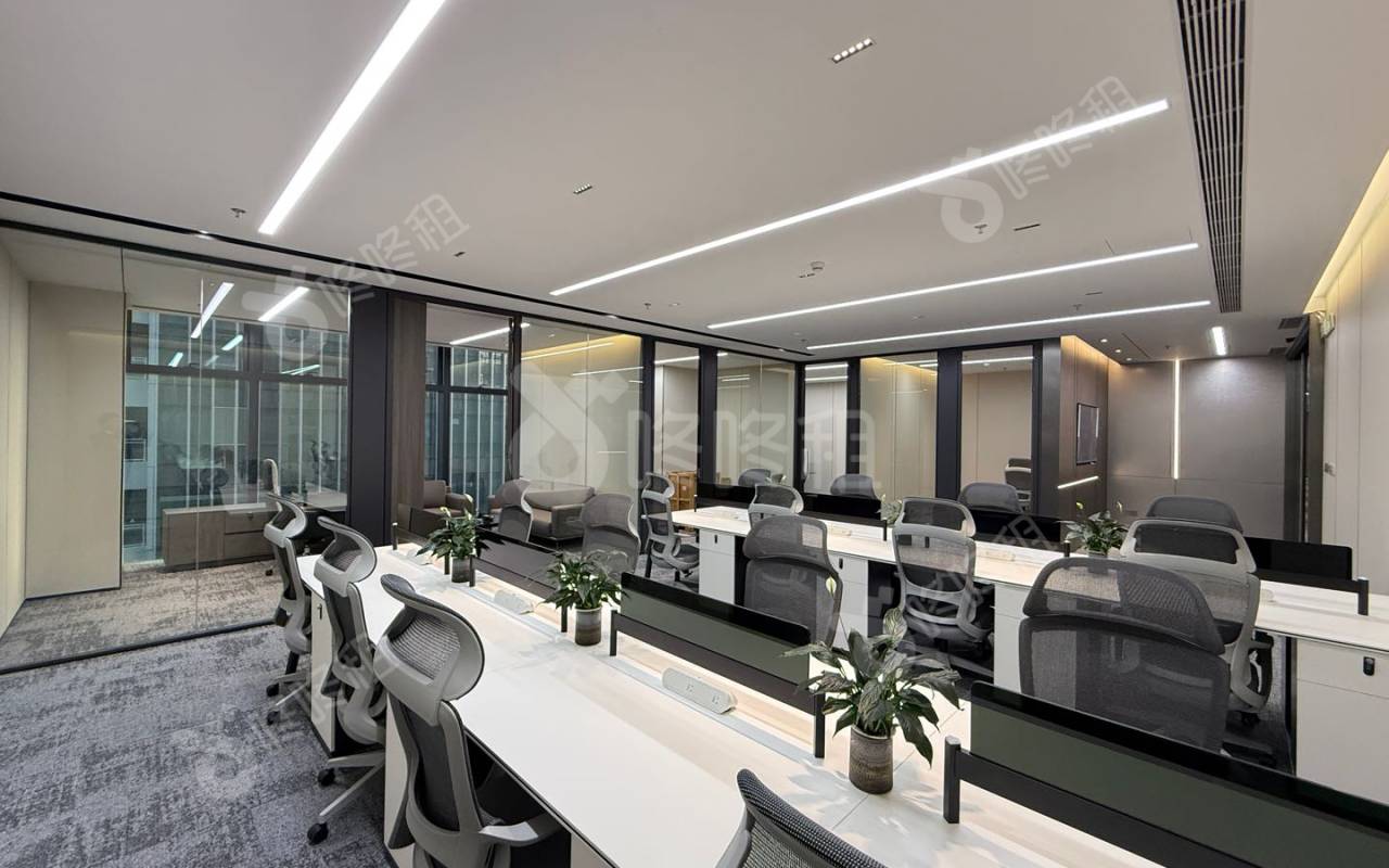 迅雷大厦_308平_精装_办公室开间