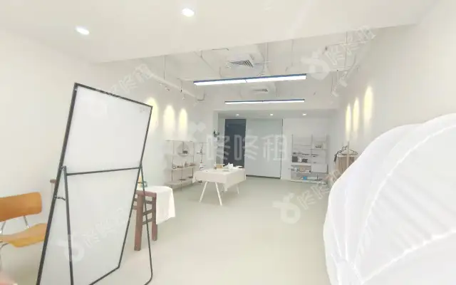 华侨城创意文化园_102平_豪装_办公室房源出租