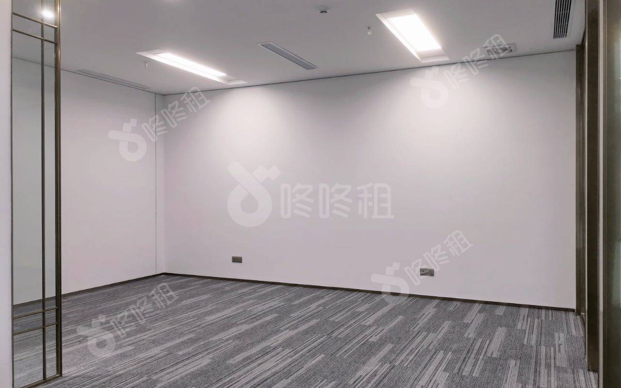 荣超滨海大厦_151.73平_精装_办公室隔间